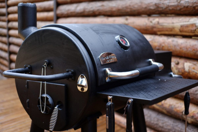 Угольный гриль Broil King Regal Offset 400 — внешний вид и особенности модели
